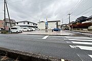 前面道路を含む土地写真