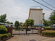 狭山市立堀兼中学校 徒歩15分。 1200m