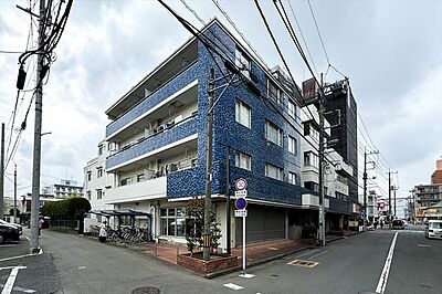 外観:西武新宿線「南大塚」駅まで徒歩約1分の立地です。 外観:西武新宿線「南大塚」駅まで徒歩約1分の立地です。