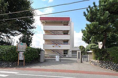 川越市立川越第一中学校 徒歩14分。 1110m