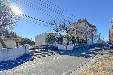 川越市立霞ケ関東小学校 徒歩12分。 950m