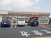 ミニストップ所沢上新井店 徒歩9分。 660m