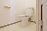 トイレ：明るく清潔感のあるトイレです