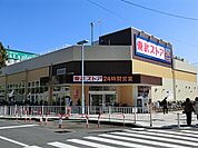営業時間　あさ6時-深夜2時　取扱品目食品、酒、生活用品、たばこ　駐車場　あり(39台)ご利用時間