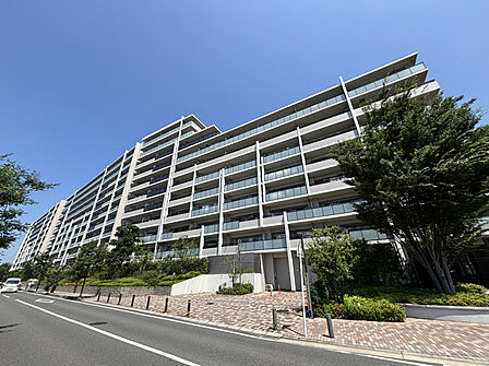東武野田線 塚田駅徒歩3分!公園も、お買い物も、小学校も。毎日の『嬉しい』が揃う船橋塚田で、ゆとりある毎日を。