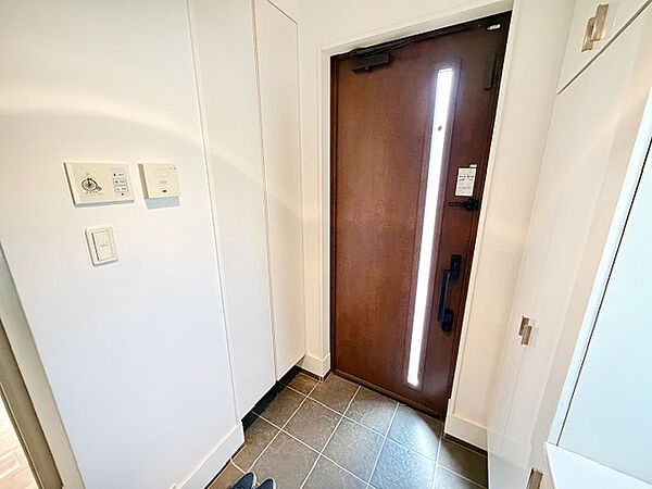 玄関を拡大表示