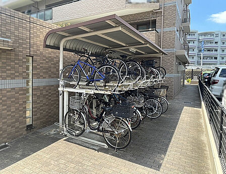 【自転車置き場】