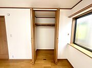 【2Fクローゼット（南側洋室約6帖）】/2026年5月撮影