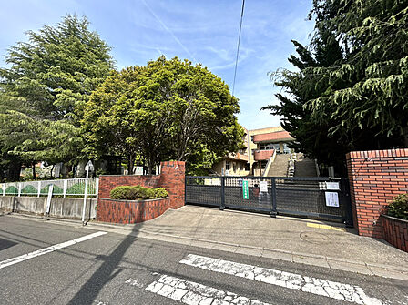 さいたま市立大谷場小学校 650m