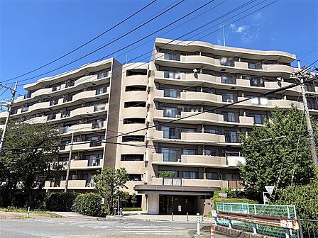 ■東武伊勢崎線「新田」駅徒歩11分!専用庭(26?)付き■3LDK+専用庭(26?)付きの間取り☆■ペット飼育可《細則あり》