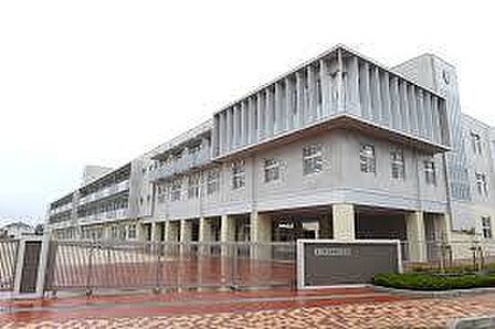 吉川市立美南小学校(800m)