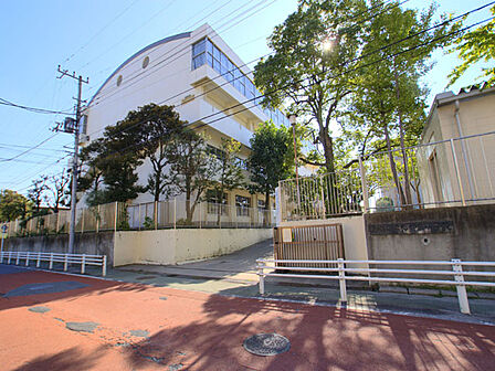 海神南小学校まで徒歩8分。