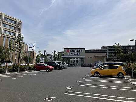 クリエイトSD船橋高根台店 徒歩6分。日用品や医薬品の購入に便利です。