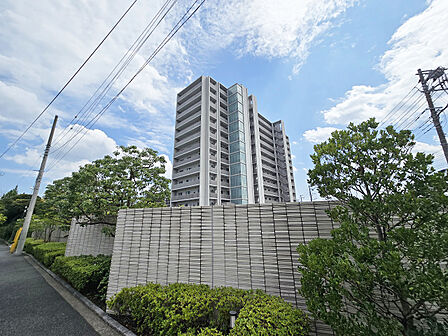 清水建設施工、ゆとりある78平米の3LDK！南本町小学校まで徒歩1分と、お子様の通学も安心の環境です。