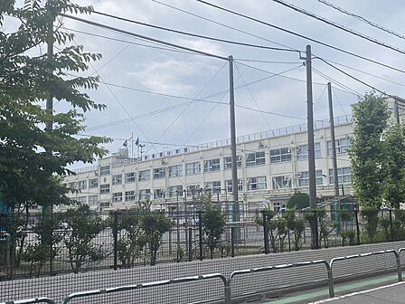 東栗島小学校まで約270m