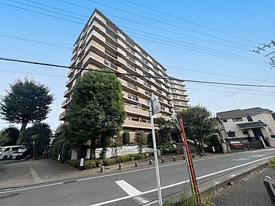 外観：【ポラスの仲介】リーフガーデンズルネ朝霞台小学校が徒歩1分の閑静な住宅街のマンションです！