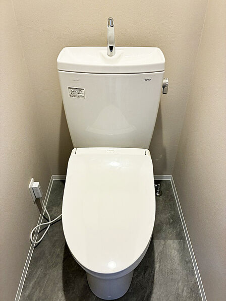 快適なトイレ空間には欠かせないウォシュレット機能付きトイレ(2026年3月)撮影