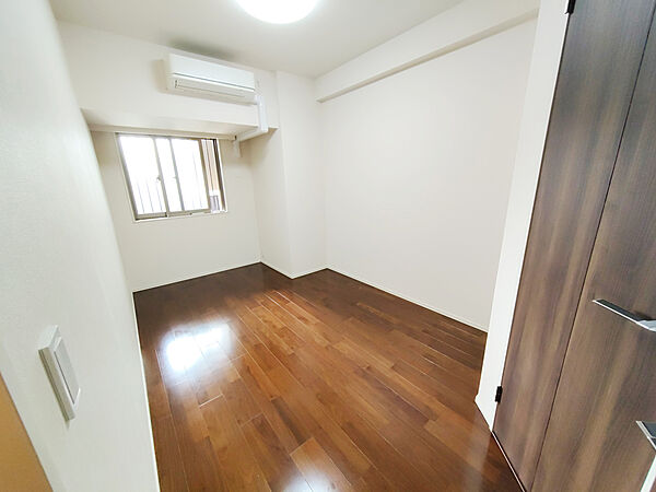 洋室を拡大表示