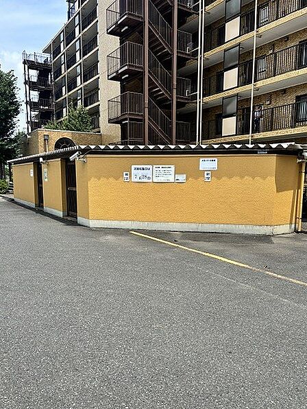 ごみ置き場