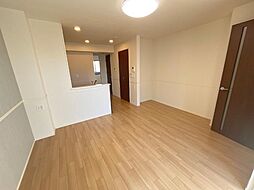 ディア・プリムローズ 103 1階1LDKのリビング/ダイニング