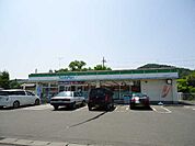 ファミリーマート太田東金井店まで762ｍ