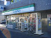 ファミリーマート所沢駅前店まで136ｍ