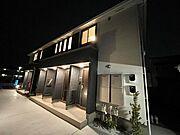 外観写真（夜）