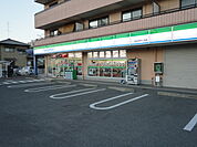 ファミリーマート多治米町五丁目店まで197ｍ