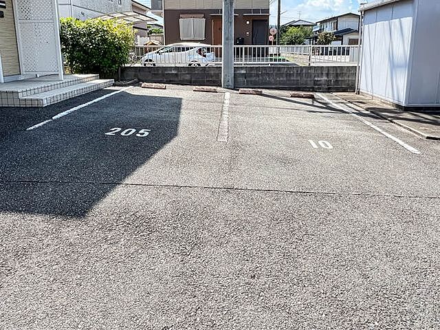 6 / 8