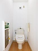洗浄機能付便座付トイレです。
