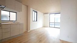 エムアールイー　Ｅ棟 B0101 1階2LDKのリビング/ダイニング