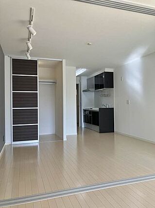 シャーメゾン・スターク_内装_2