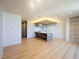 Ｒｅｆｉａｎｔ東谷山 A0301