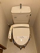 【トイレ】毎日使うものだからこそ、清潔な暖房洗浄機能付便座です