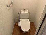 毎日使うものだからこそ、人に優しく、清潔な機能付便座です。