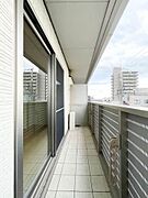 【バルコニー】専用バルコニーで洗濯物が干せます