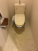 毎日つかうものだからこそ、人にやさしく、清潔な機能付便座です。