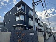 積水ハウスのシャーメゾン、玄関にはオートロックがございます。
