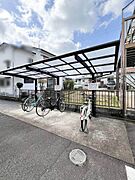 入居者様専用屋根付き駐輪場です。
