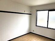 書斎や趣味の部屋や、将来の子どもの勉強部屋、もちろん大きな収納部屋としても、使い方いろいろ、暮らし方が広がる空間です。