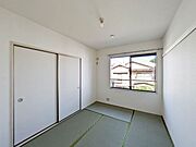 【和室】和室がある間取りなので、一休みの際に横になることができます。