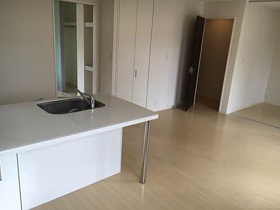 エフ・メゾンE_内装_0