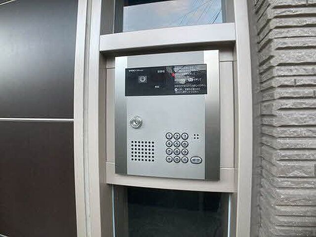 4 / 5