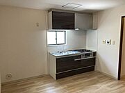 システムキッチンを備えたＤＫ