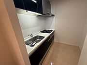 3口コンロのシステムキッチンです。