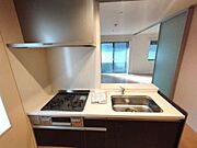 3口ガスコンロ採用のシステムキッチンです。