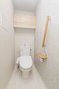 温水洗浄便座採用のトイレです。