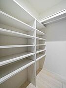 広々とした収納がございます。