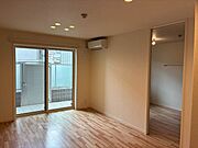 お部屋全体の雰囲気が伝わってきますね！是非家具の配置などイメージしてみて下さい。