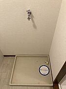 【洗面】室内洗濯機置き場なため、雨の日も快適にお洗濯いただけます
